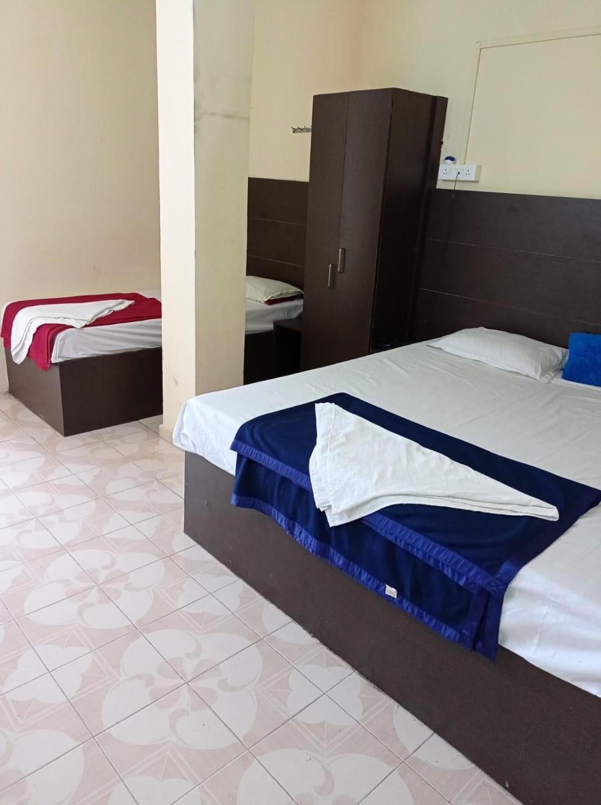Oyo 81600B Pearl Marine Hotel Port Blair Esterno foto